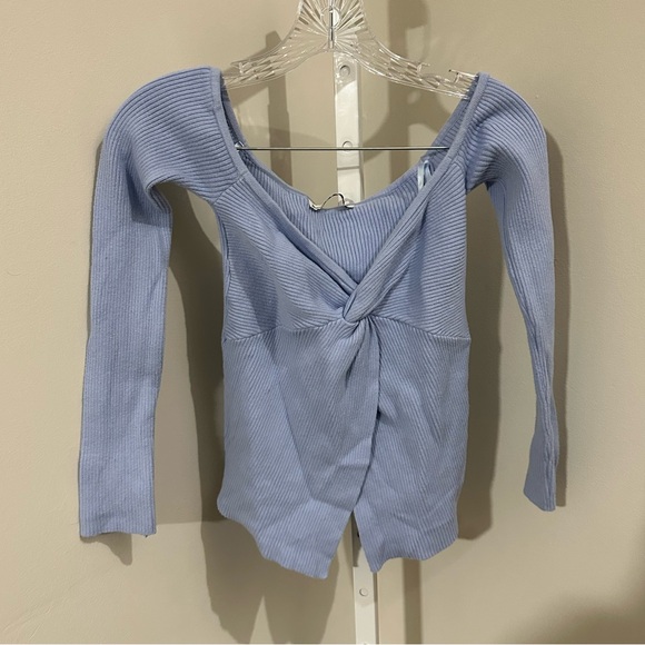 Abercrombie Twist Off The Shoulder Sweater Top - Picture 2 of 5